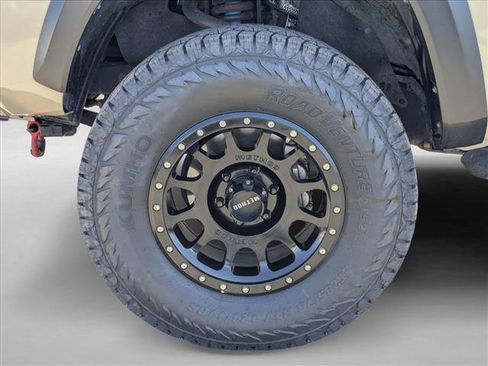 Used 2019 Toyota Tacoma TRD Off-Road w/ Technology Package RWD image 24