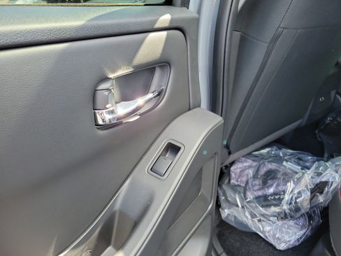 New 2025 Nissan Frontier PRO-4X image 13