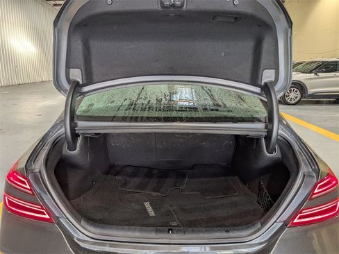 Used 2023 Genesis G70 2.0T image 28