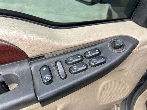 Used 2007 Ford F250 Lariat image 9