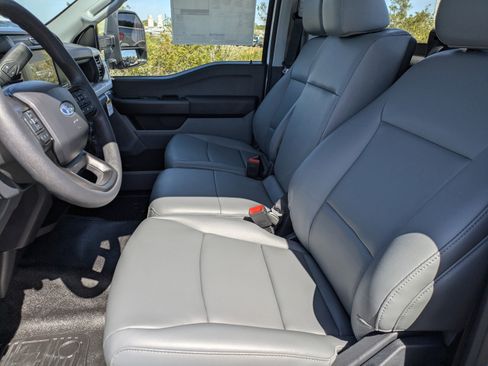 New 2025 Ford F550 4x4 Regular Cab Super Duty image 25