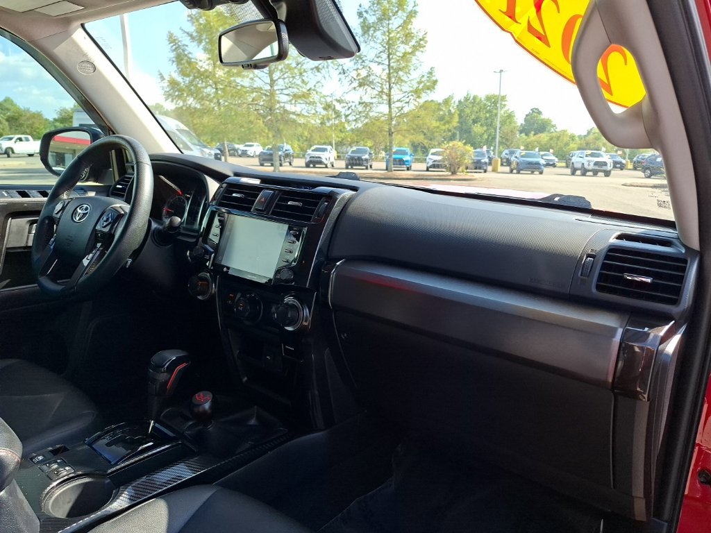 Used 2021 Toyota 4Runner Venture w/ Moonroof Package AWD/4WD image 34