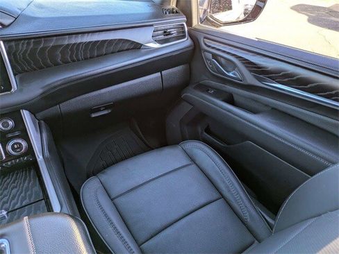 Used 2023 GMC Yukon Denali image 20