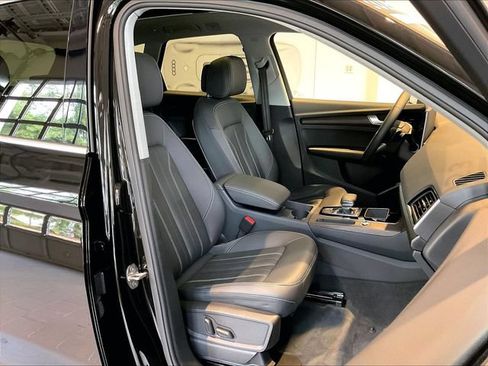 Used 2023 Audi Q5 2.0T Premium w/ Convenience Package AWD/4WD image 19