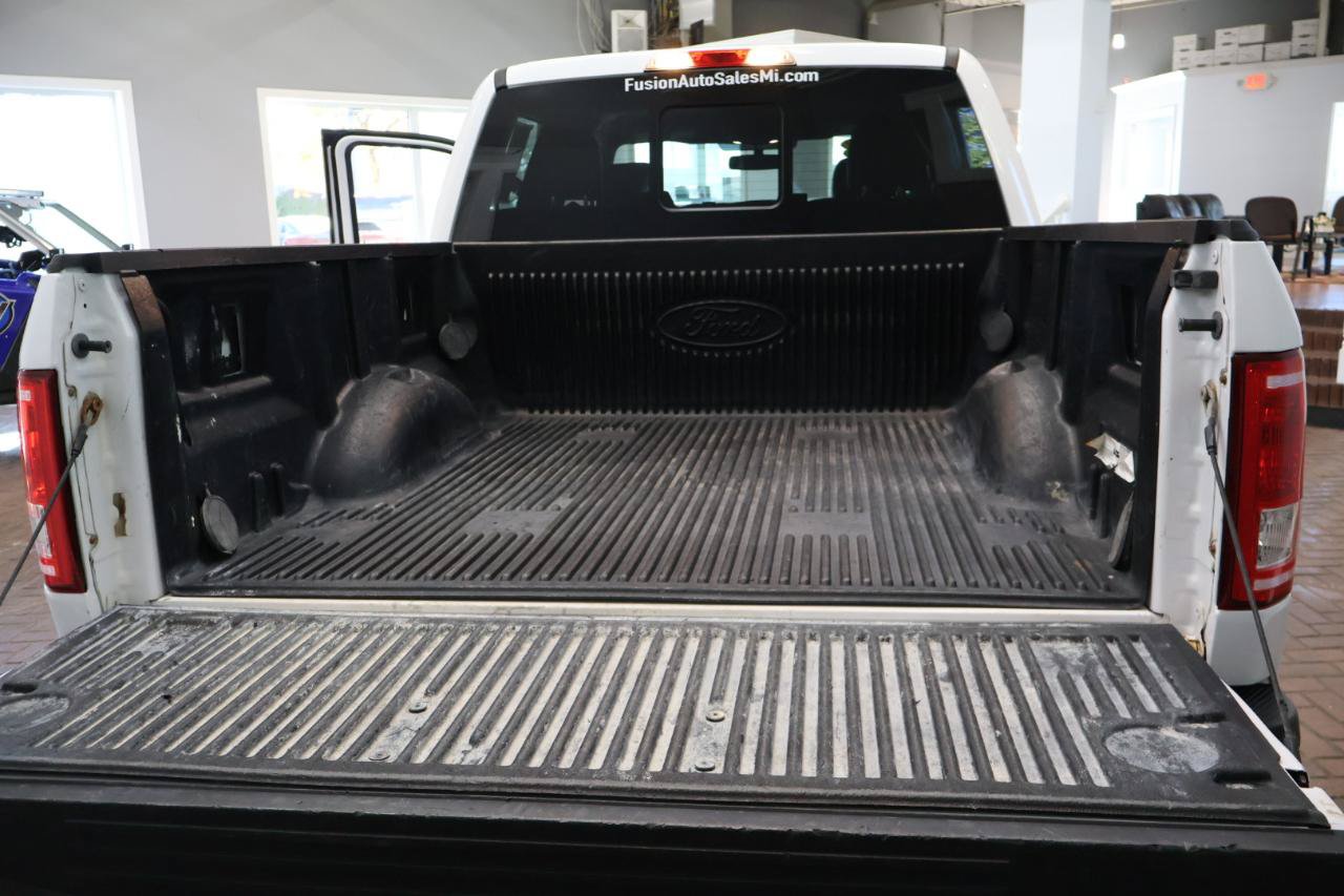 Used 2015 Ford F150 XLT w/ Equipment Group 302A Luxury AWD/4WD image 15