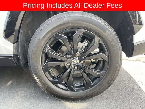 Used 2024 Toyota RAV4 XSE w/ Weather Package AWD/4WD image 4