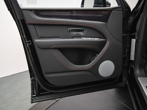 New 2024 Bentley Bentayga Extended Wheelbase image 41