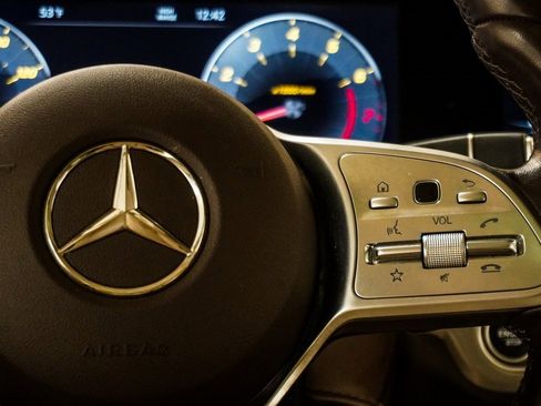 Used 2023 Mercedes-Benz G 550 image 16