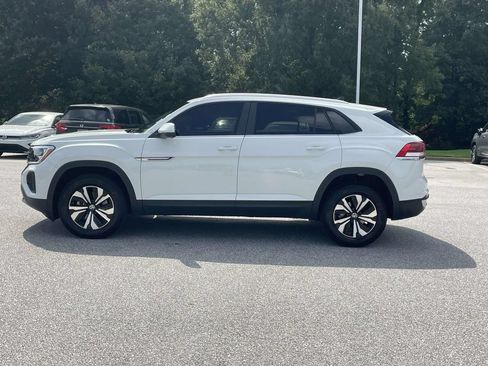 Used 2025 Volkswagen Atlas Cross Sport SE FWD image 5