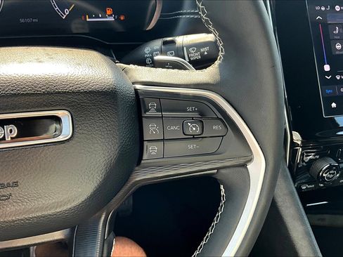 Used 2024 Jeep Grand Cherokee L Laredo image 24