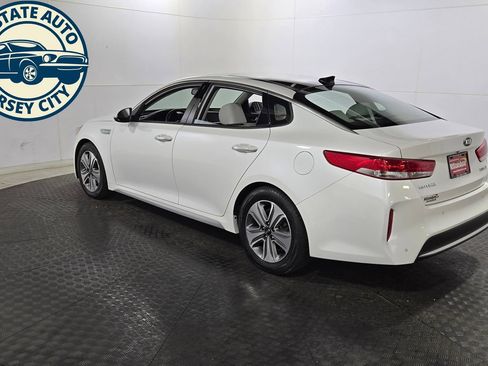 Used 2017 Kia Optima EX w/ Technology Package FWD image 5