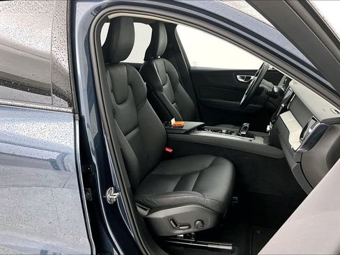 Certified 2025 Volvo XC60 B5 Plus image 11