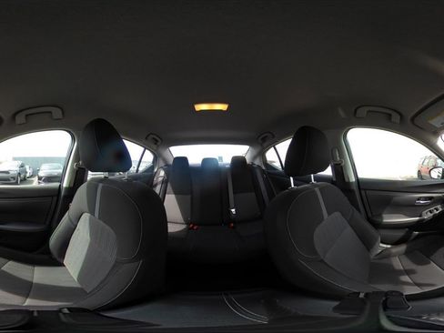 Used 2025 Nissan Sentra SV image 41