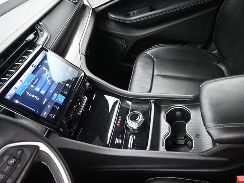 Used 2024 Jeep Grand Cherokee L Limited w/ Luxury Tech Group II image 18