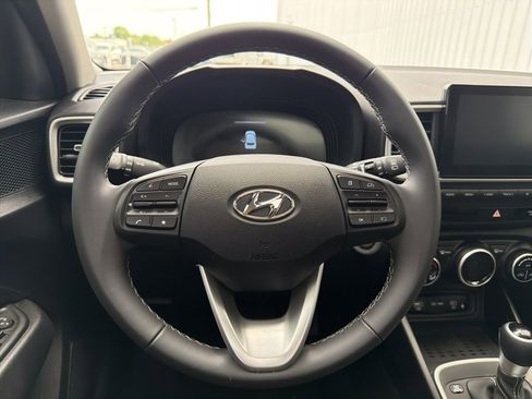 Used 2026 Hyundai Venue SEL image 16