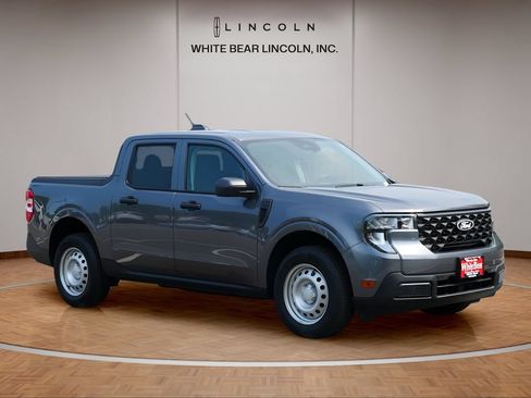 Used 2025 Ford Maverick XL FWD image 3