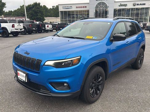 Used 2023 Jeep Cherokee Altitude Lux AWD/4WD image 1