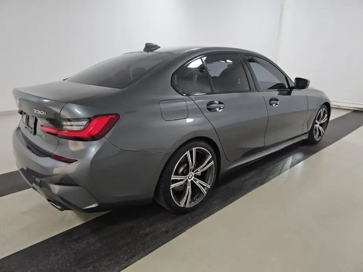 Used 2021 BMW 330i Sedan RWD image 4