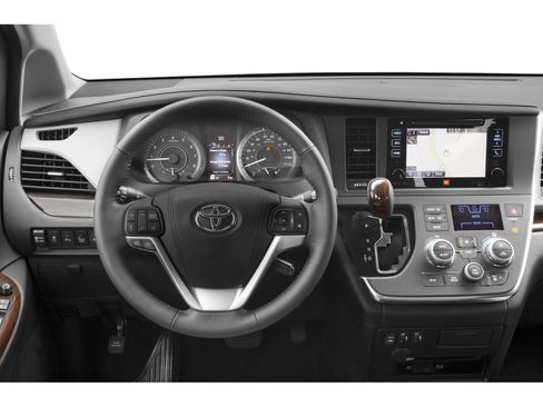 Used 2015 Toyota Sienna XLE Premium AWD/4WD image 4