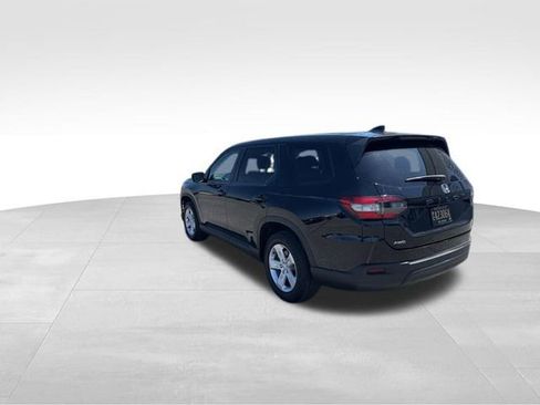Used 2023 Honda Pilot LX image 6