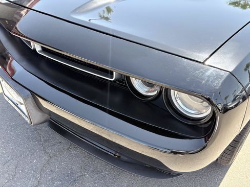 Used 2016 Dodge Challenger SXT RWD image 7
