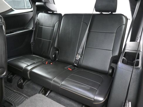 Used 2021 Chevrolet Traverse RS image 21