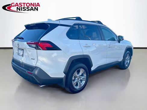 Used 2025 Toyota RAV4 XLE FWD image 9