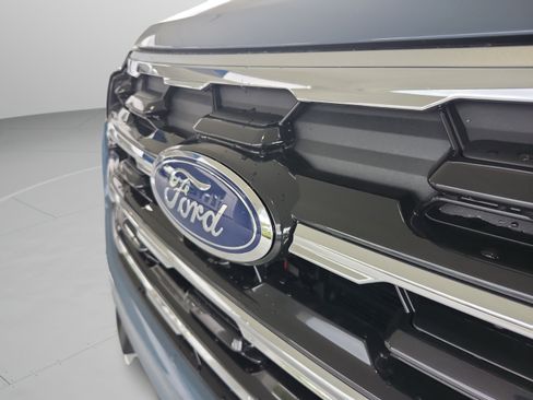New 2026 Ford Explorer Active RWD image 29