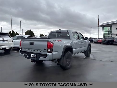 Used 2019 Toyota Tacoma TRD Off-Road image 4