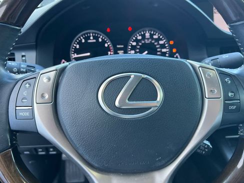 Used 2015 Lexus ES 350 w/ Luxury Package image 26