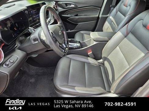 Used 2025 Chevrolet Trax RS w/ Sunroof Package FWD image 11