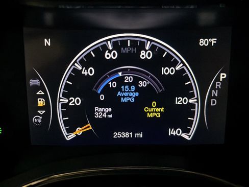 Used 2020 Jeep Grand Cherokee Laredo AWD/4WD image 9