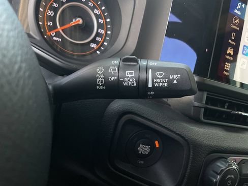 Used 2025 Jeep Wrangler Unlimited Sport AWD/4WD image 28