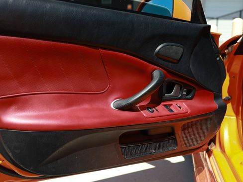 Used 2005 Honda S2000 image 35