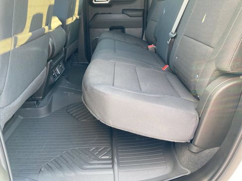 Used 2025 Chevrolet Silverado 1500 LT image 10