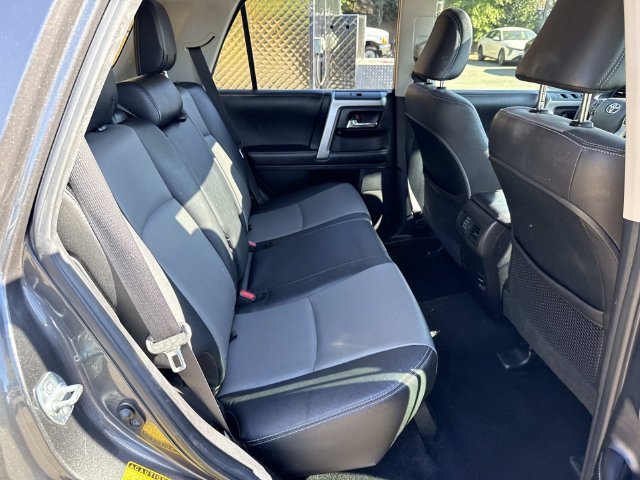 Used 2016 Toyota 4Runner SR5 Premium RWD image 11