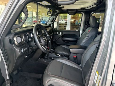 Used 2018 Jeep Wrangler Unlimited Sport AWD/4WD image 8