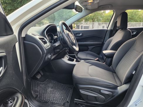 Used 2019 Jeep Compass Sport w/ Cold Weather Group FWD image 21