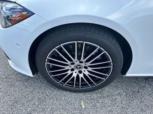 Used 2025 Mercedes-Benz C 300 Sedan image 11