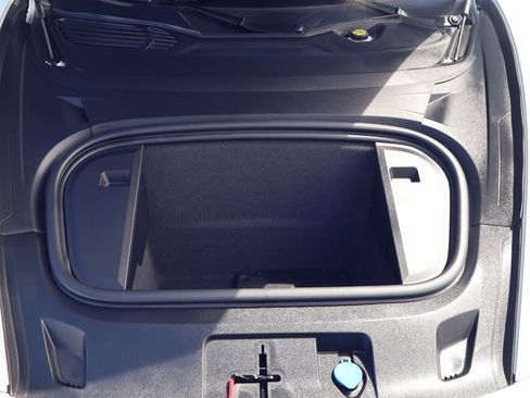 Certified 2025 Porsche Taycan RWD image 25