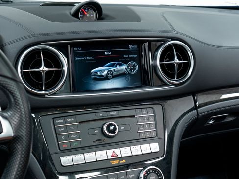 Certified 2017 Mercedes-Benz SL 450 image 19