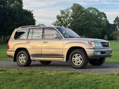 Used 2001 Lexus LX 470 4WD image 3