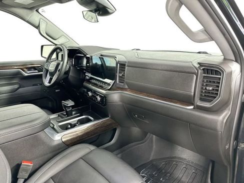Used 2024 GMC Sierra 1500 Elevation w/ Elevation Premium Package AWD/4WD image 31