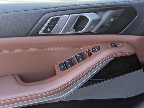 Used 2023 BMW X5 xDrive40i w/ Premium Package image 13