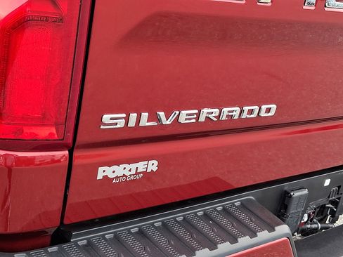 Used 2023 Chevrolet Silverado 1500 High Country w/ Technology Package image 31