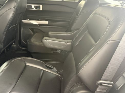 Used 2023 Ford Explorer XLT w/ Equipment Group 202A AWD/4WD image 24