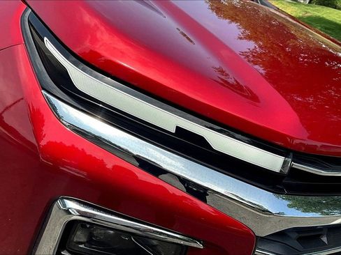Used 2025 Chevrolet Traverse LT FWD image 31