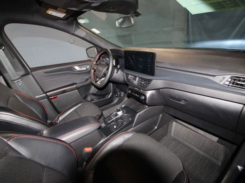 Used 2025 Ford Escape ST-Line w/ Equipment Group 301A image 21