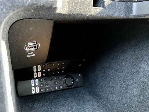 Used 2023 Jeep Grand Cherokee L Overland w/ Rear Seat Video Group I image 26