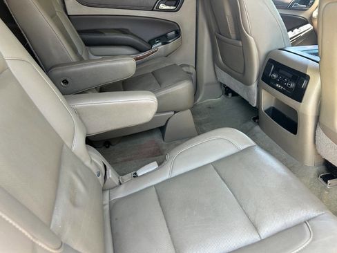 Used 2016 Chevrolet Suburban LTZ RWD image 14
